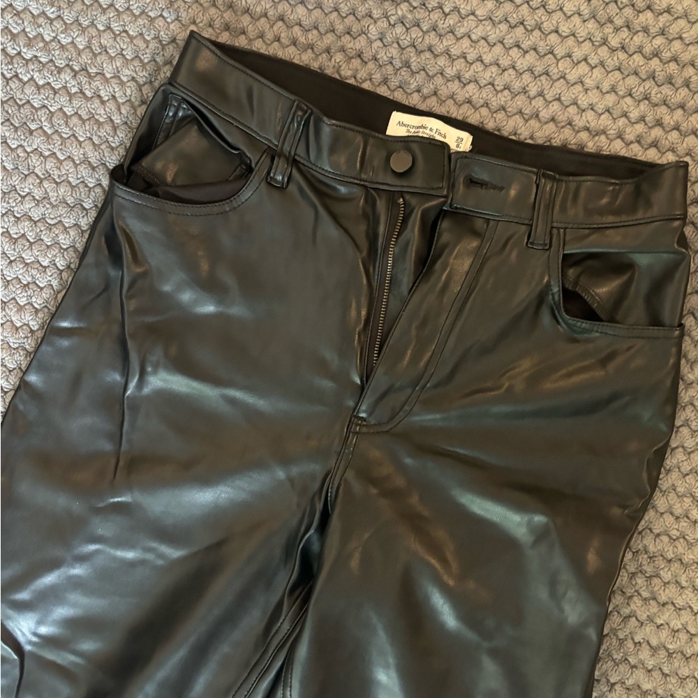 Abercrombie & Fitch Ankle Straight Ultra High Rise, size 29 (8S) - short!!